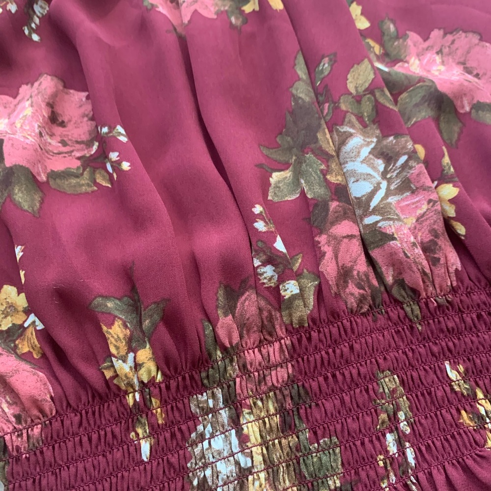 Floral Top - Picture 2 of 4